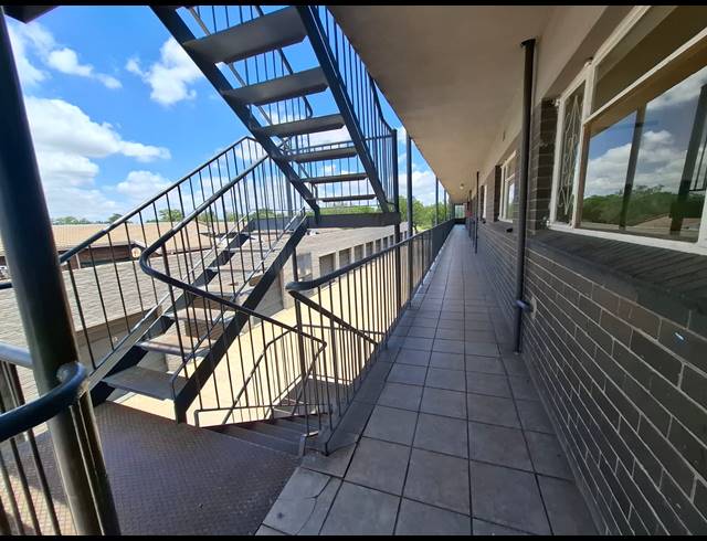 2 BEDROOM APARTMENT FOR SALE IN THREE RIVERS